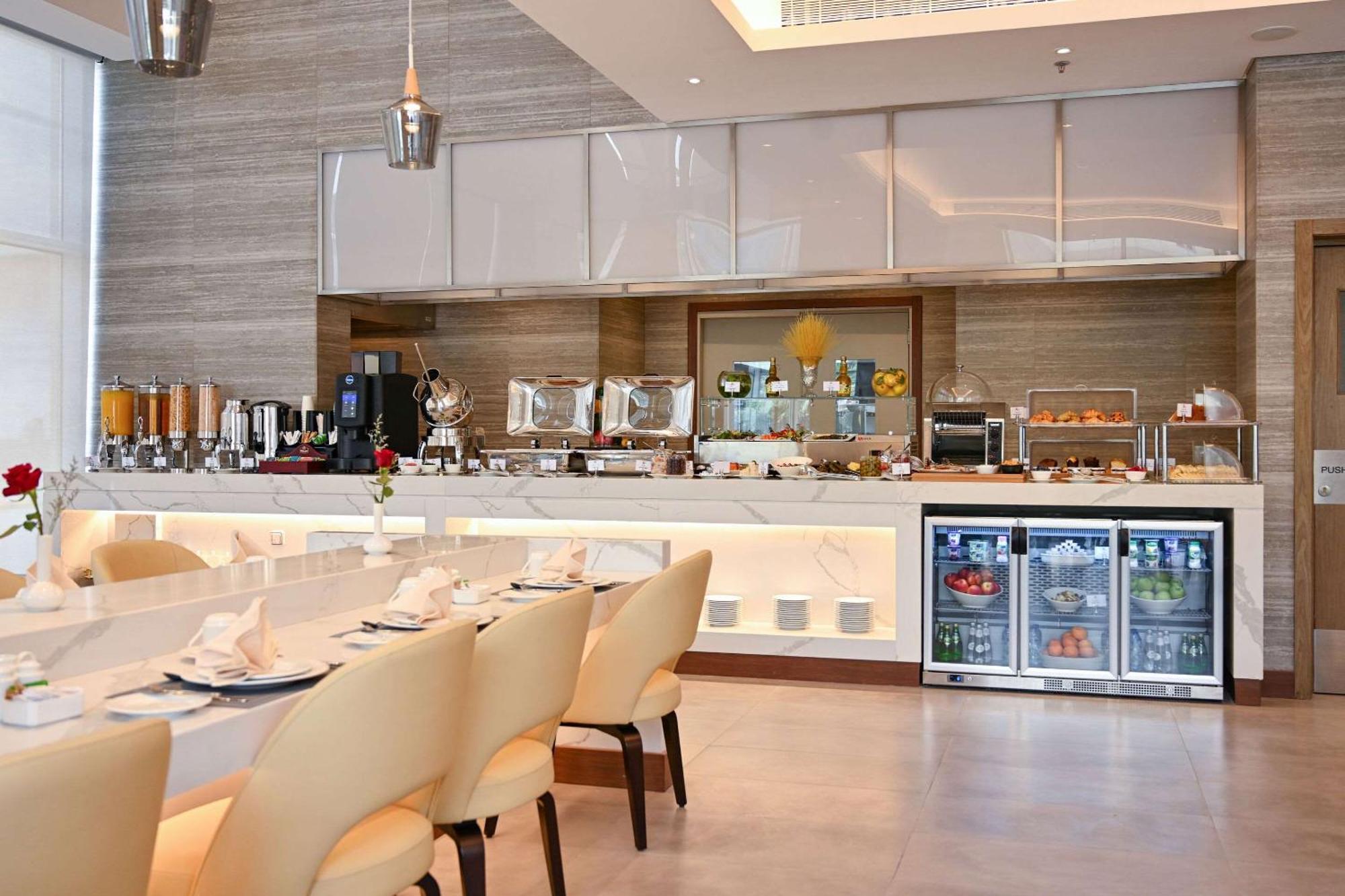 Comfort Hotel Riyadh Olaya Exteriör bild